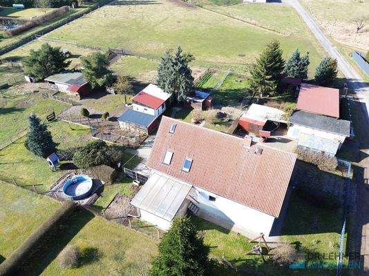 Einfamilienhaus mit Grundstück