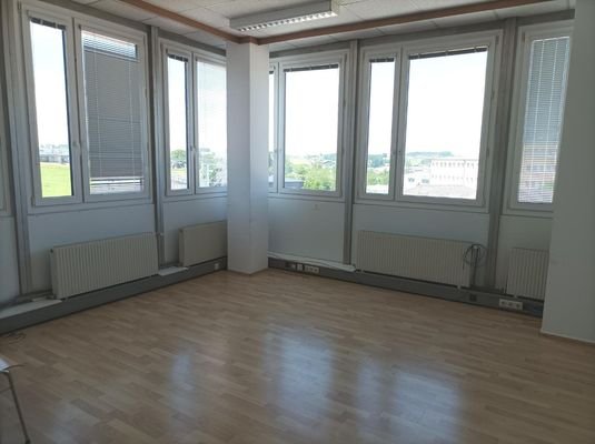 Büro 4.Stock 44 m² mit Schiebetür abtrennbar