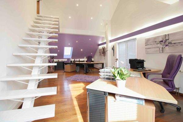 Arbeitszimmer mit Balkon OG