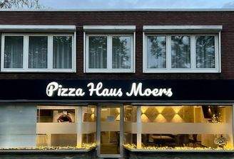 Straßenansicht Gebäude