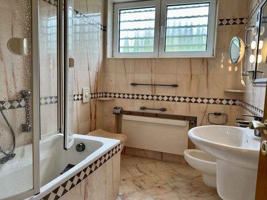 Tageslicht - Wannenbad