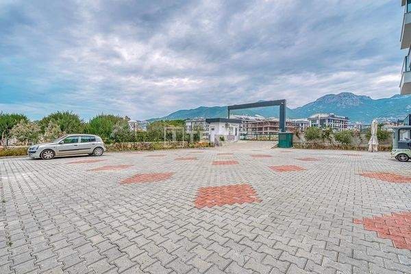 Elegant Property in a Complex Surrounded by Nature in Alanya