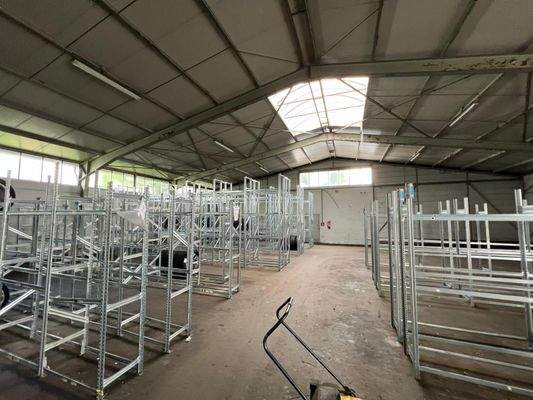 Lagerfläche mit Regalsystemen