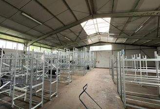 Lagerfläche mit Regalsystemen