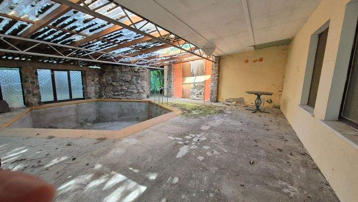 Werkstattgebäude überdachter Freisitz