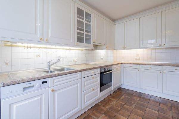 Einbauküche mit viel Stauraum