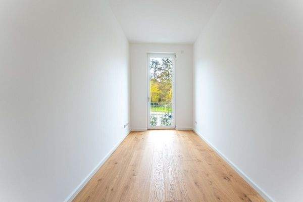 EG Rechts. Büro / Kinderzimmer