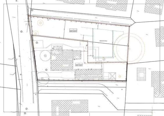 Grundstück rot markiert