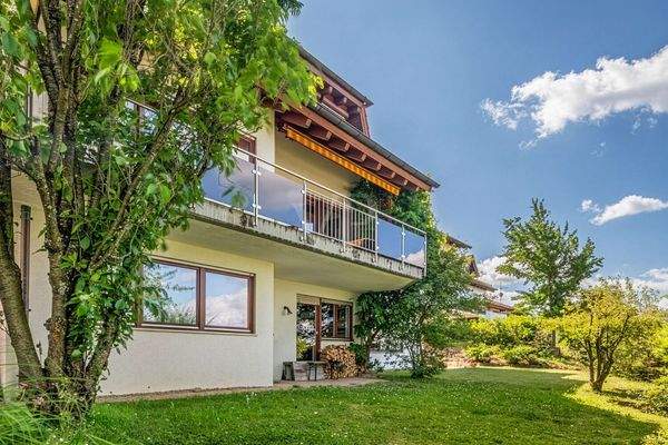 Hausansicht aus dem Garten