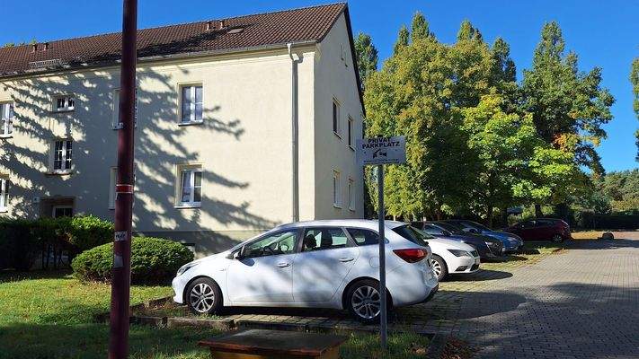 freie Stellplätze in der Rembrandtstraße