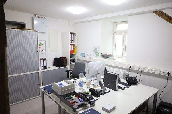 Büro 1