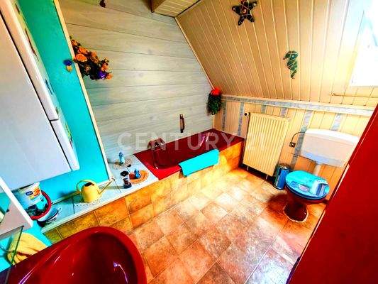 Badezimmer mit Badewanne