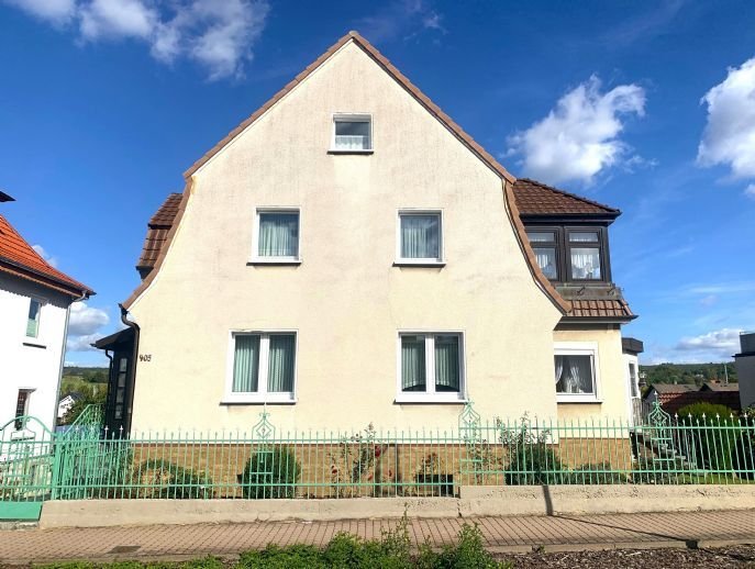 Einfamilienhaus mit schönem Garten