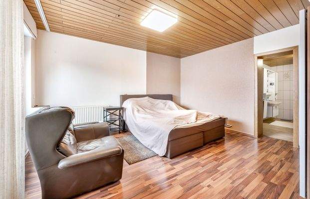 Schlafen 1 - größeres Gebäude