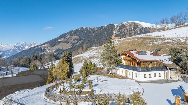 KITZIMMO-Anwesen in Toplage auf der Bichlalm kaufen - Immobilien Kitzbühel.