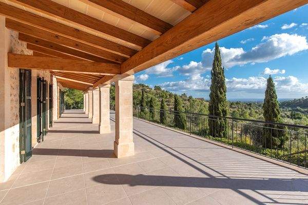 überdachte Terrasse