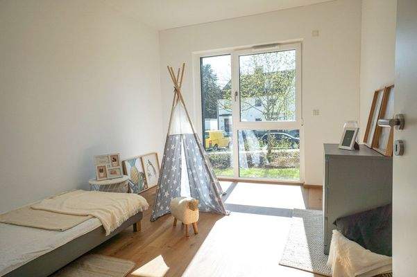 Kind 1 / Büro - Beispiel