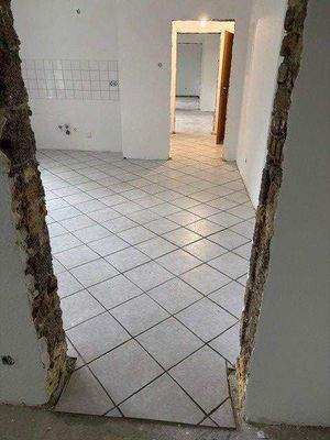 Küche Sicht Richtung Schlafzimmer.jpg