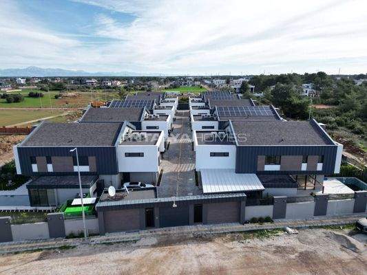 4-Bedroom Property with Pool and Garden in Döşemealtı Antalya