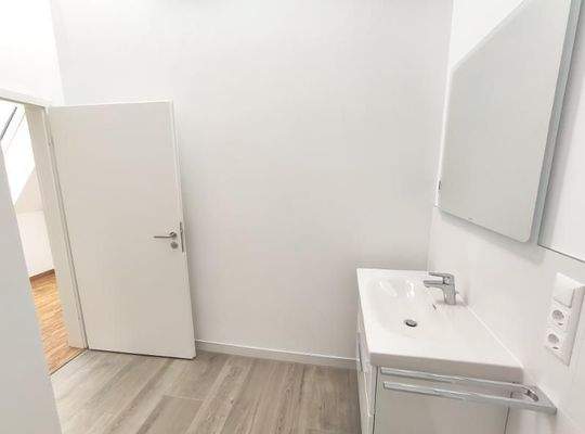 DG: Bad mit Dusche Bild 5