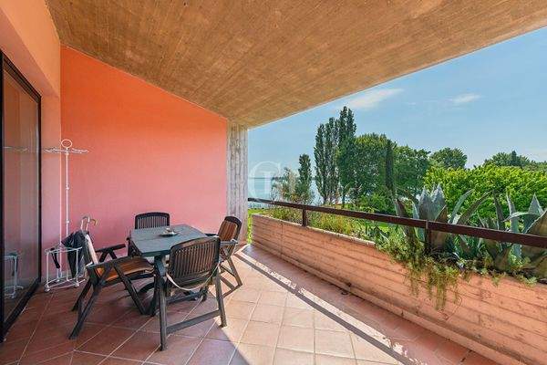 Terrazzo con vista lago