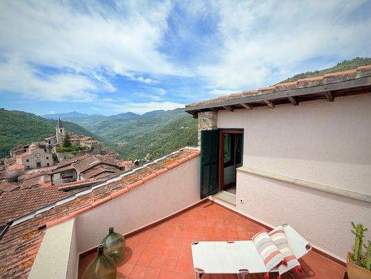 AP_1017_TERRA ITALIA IMMOBILIEN_LIGURIEN_APRICALE_