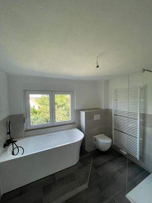Badezimmer_Wanne.jpeg