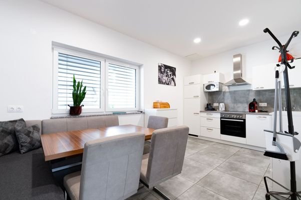 Löwen-Immobilien-Gewerbeobjekt-Büroräume-Gemeinsch