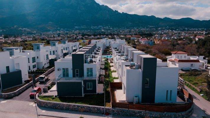 Detached Villas in Advanced Complex in North Cyprus Girne