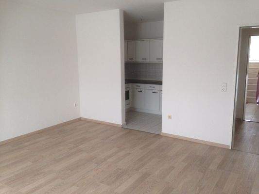 Wohnzimmer mit Küche