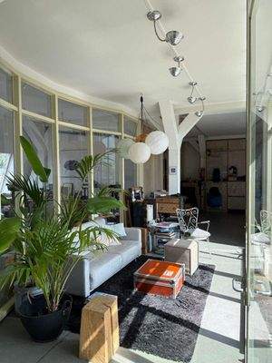 Zwischenraum und Zugang zu Dachterrasse