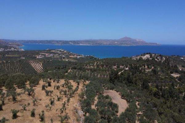 Kreta, Tsivaras: Grundstück in malerischer Lage mit Meerblick zu verkaufen