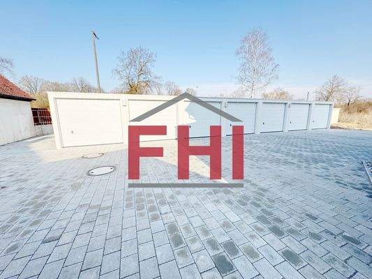 Garagen mit Strom / Stellplatz