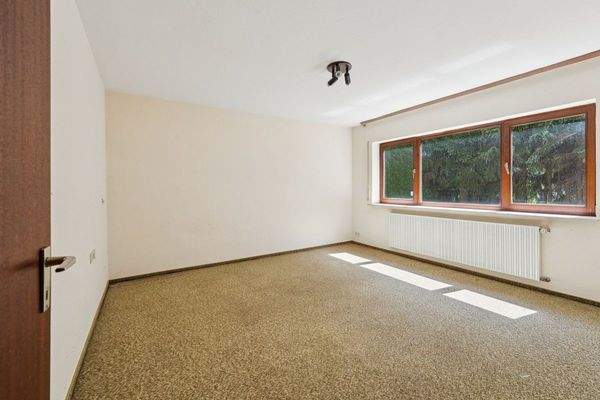 Zimmer im Untergeschoss