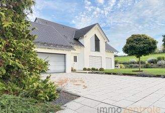 FB78D554-81DA-4397-84A2-001602F95FFA_1_201_a