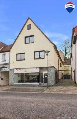 REMAX Immobilien DeLux Wohn-/Geschäftshaus Frontansicht Ottweiler Mark Borowicz REMAX Immobilien 