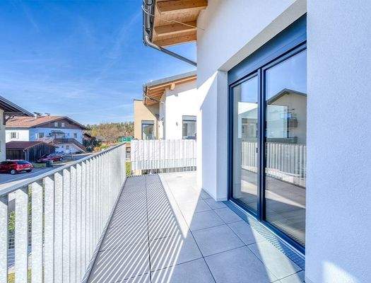 HP2-4-Zimmer-Wohnung-Neumarkt-Top254-Balkon mit Bl