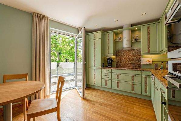 so könnte die Küche umlackiert werden