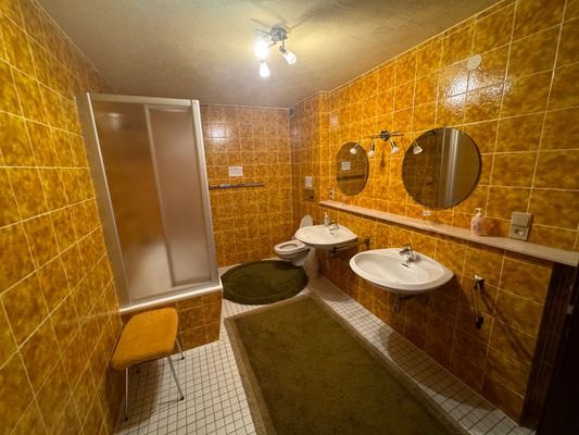 Badezimmer Schlafzimmer 2