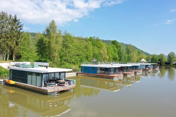 Floating Houses 