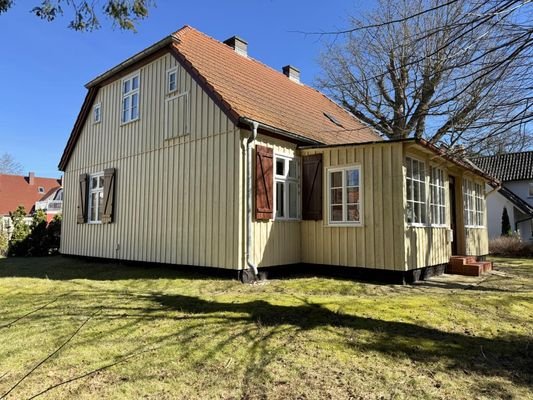 Hausansicht mit Veranda