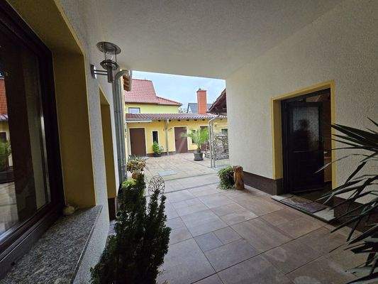 Ansicht Hofeinfahrt mit Innenhof