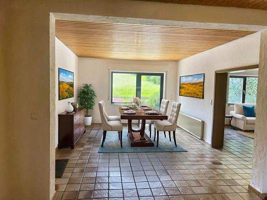 Essbereich KI bearbeitet