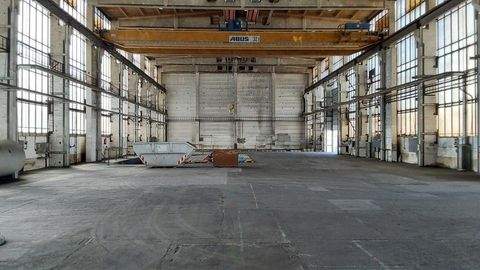 Genthin Halle, Genthin Hallenfläche