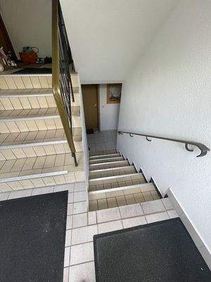 Treppe zum Untergeschoss.jpg