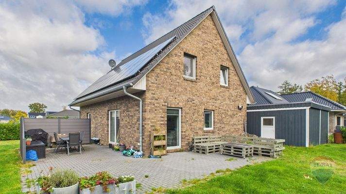 Hausansicht aus dem Garten