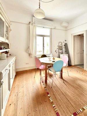 Wohnküche mit Echtholzboden