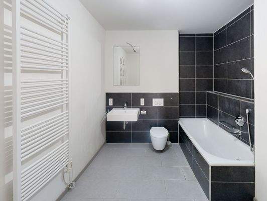 Badezimmer mit Badewanne