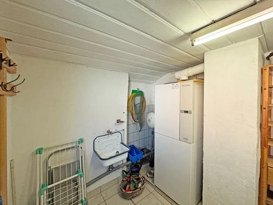 Waschküche mit Gas-Brennwerttherme