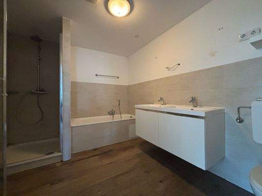 Badezimmer OG Fachwerk